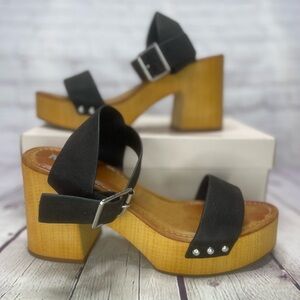 MIA Nira Black Faux Leather Wooden Platform Clog Sandals - Size 10